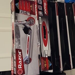 RAZOR KICK SCOOTER